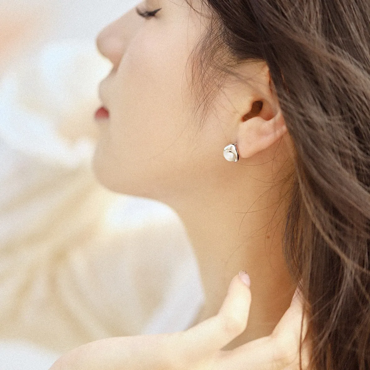 7.5mm Genuine Freshwater Pearl Stud Earrings