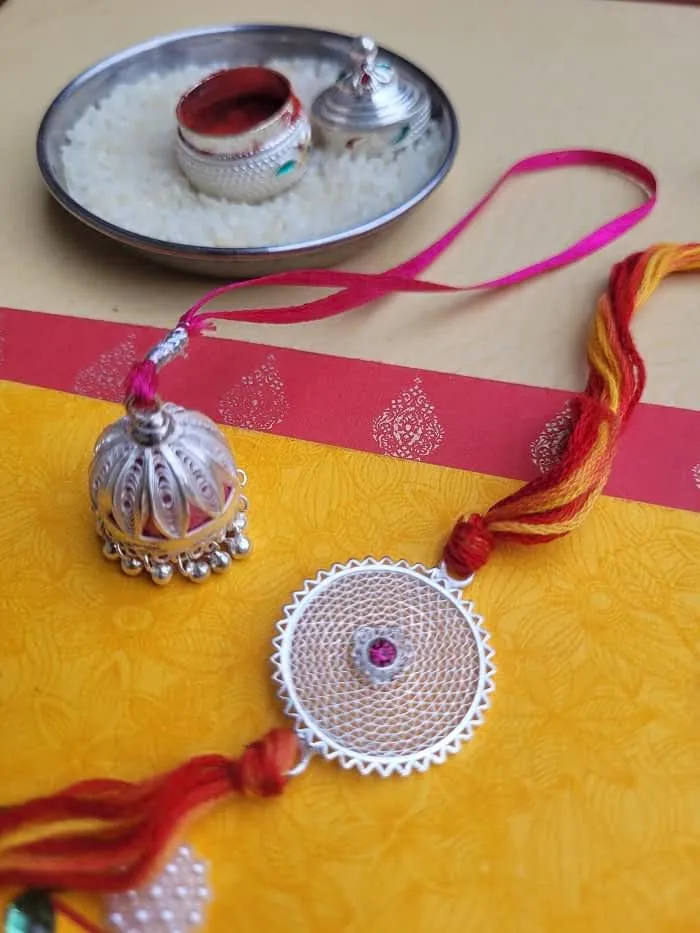Everlasting glory - Silver Rakhi and Lumba Set