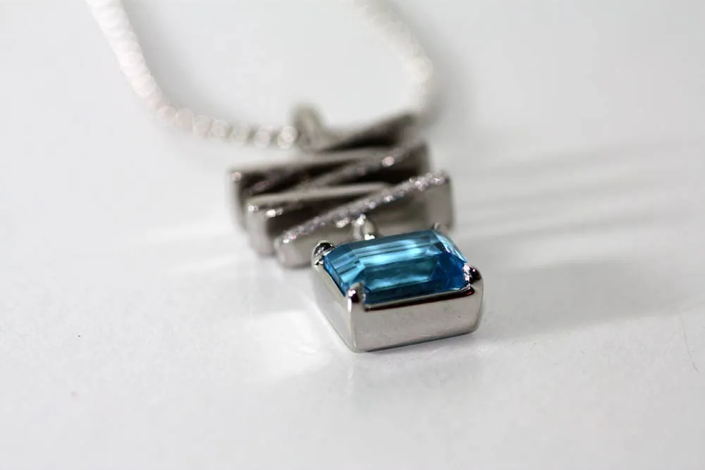 Handcrafted aquamarine pendant