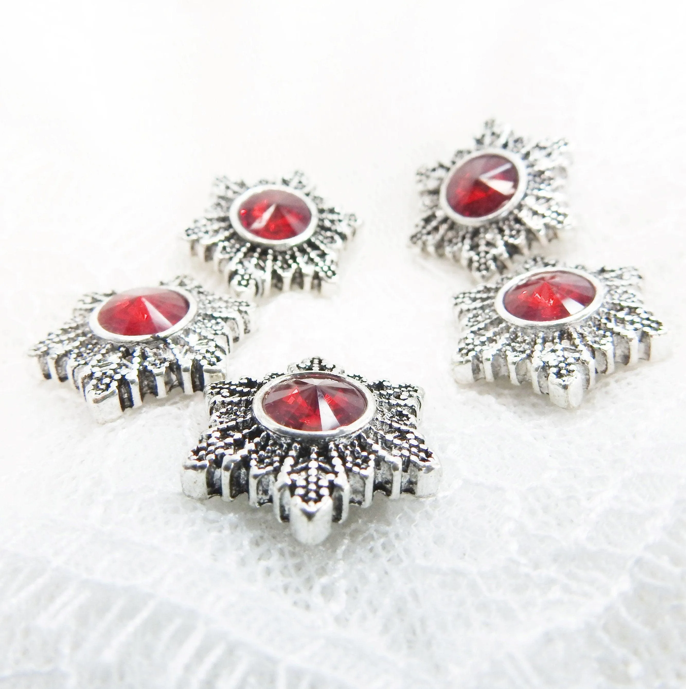 Red snowflake snap buttons